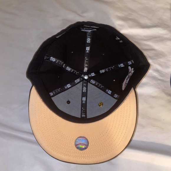 New Era Exclusive Florida Marlins Collection Fitted Hat Size 7 5/8 Capanova pin - Picture 3 of 8